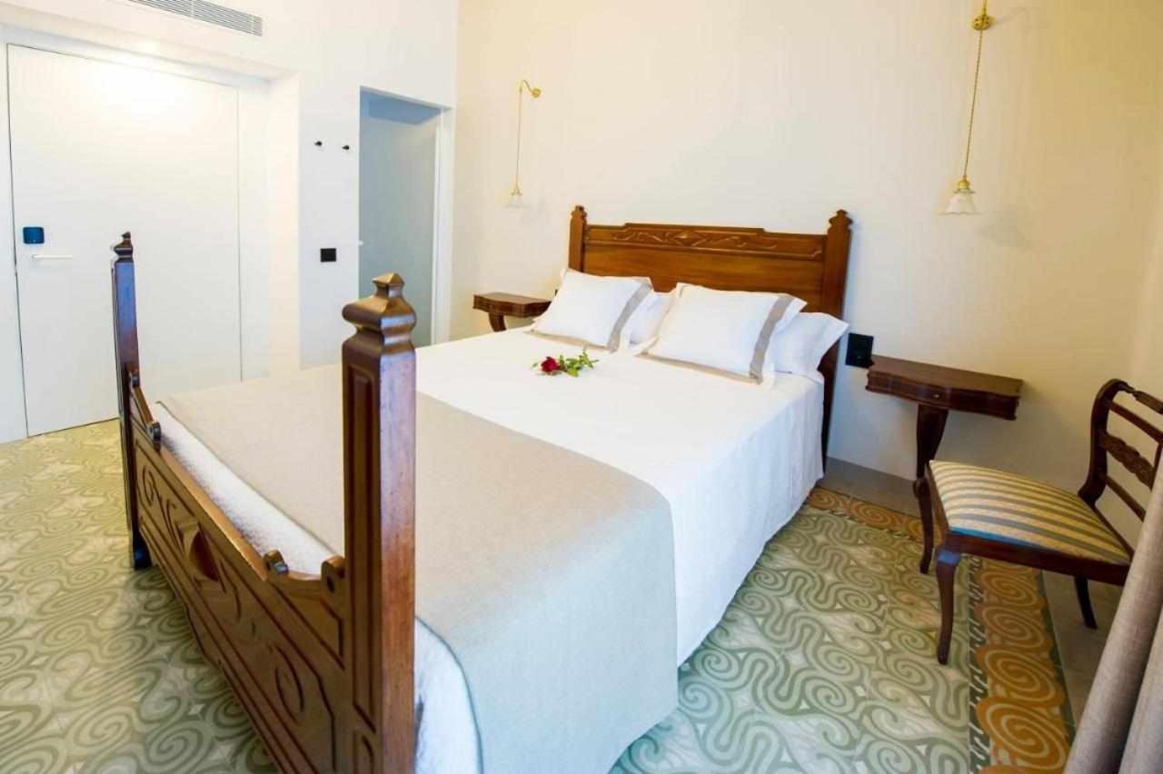 Bolet Casa Modernista Bed and Breakfast Castellvi de la Marca Buitenkant foto